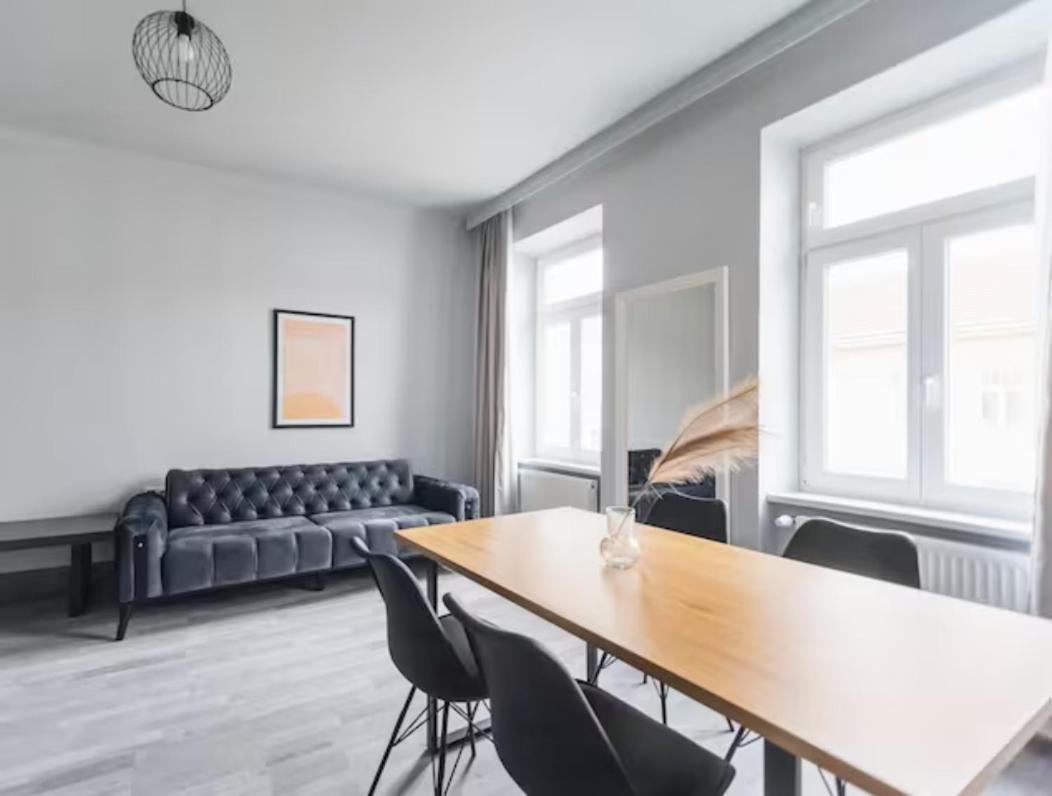 Malfatti Urban Oasis Apartment Vienna Luaran gambar